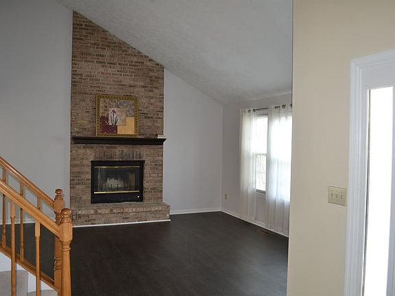 3rd image of 8752 Willet Ln