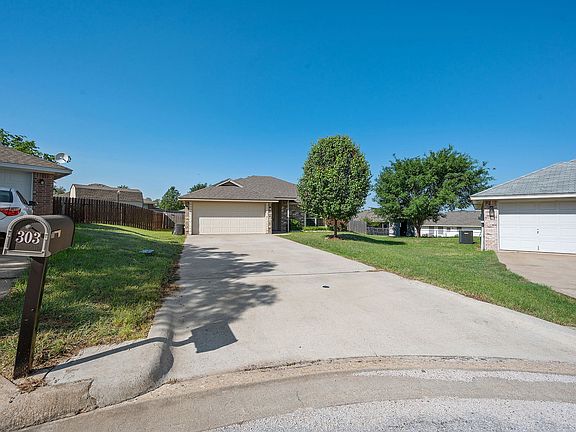 3rd image of 303 Sealy Ct