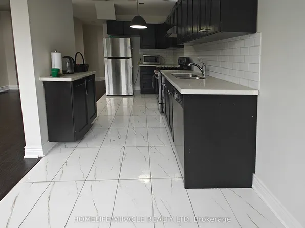 6 September Pl, Brampton, ON L6R 0L8