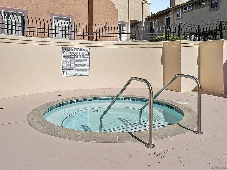 11380 Via Rancho San Diego #C — Photo 26