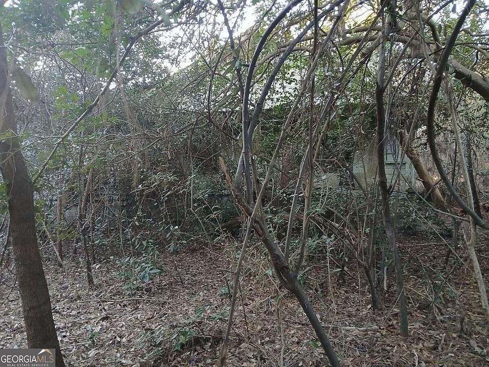 2nd image of 742 Campbell Rd