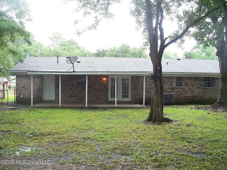 2712 Connor Dr — Photo 34