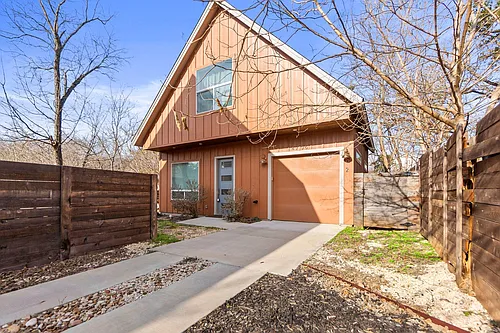 4706 Santa Anna St #2 Photo 1