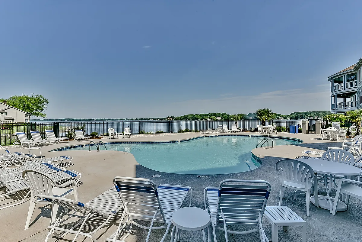 Building Photo - 18557 Vineyard Point Ln #47
