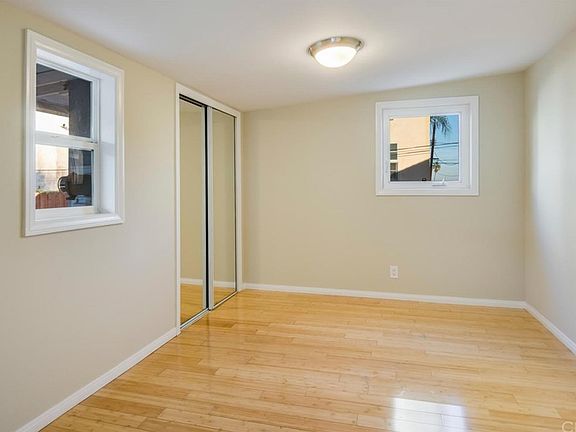 3rd image of 808 W Santa Cruz St