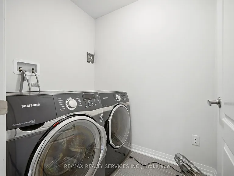 6 Landsborough St — Photo 29