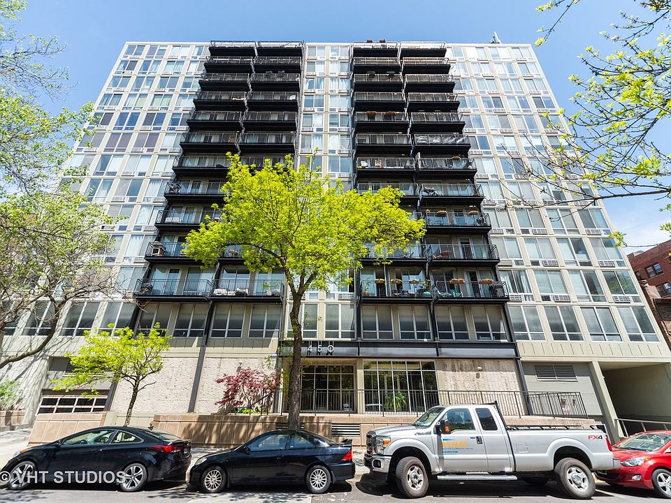 1st image of 450 W Briar Pl APT 4J