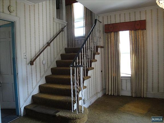 5th image of 260 Park Ave