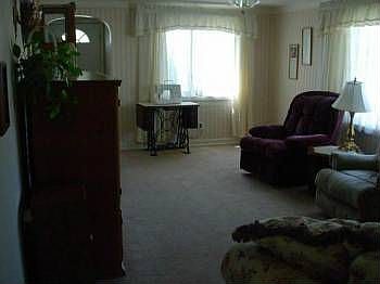 2nd image of 35 Ellwood Pl