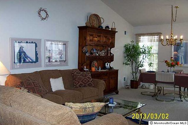 2nd image of 899 Stratford Court #B