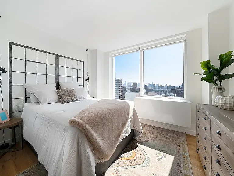 180 Broome St #1904 — Photo 3