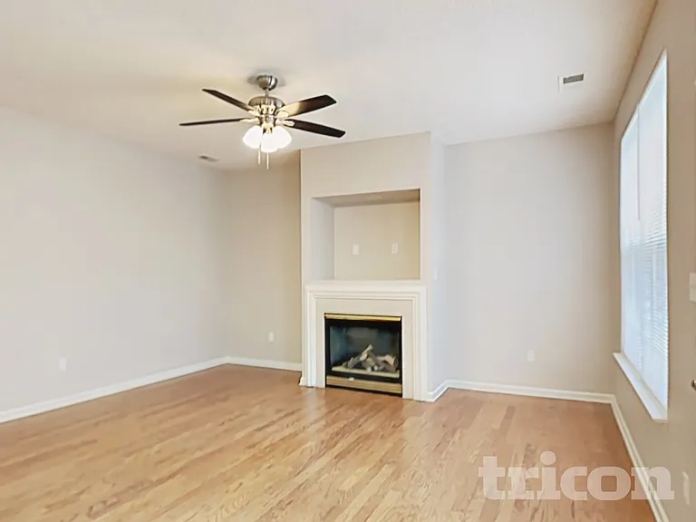 4531 Keeneland Ln — Photo 2