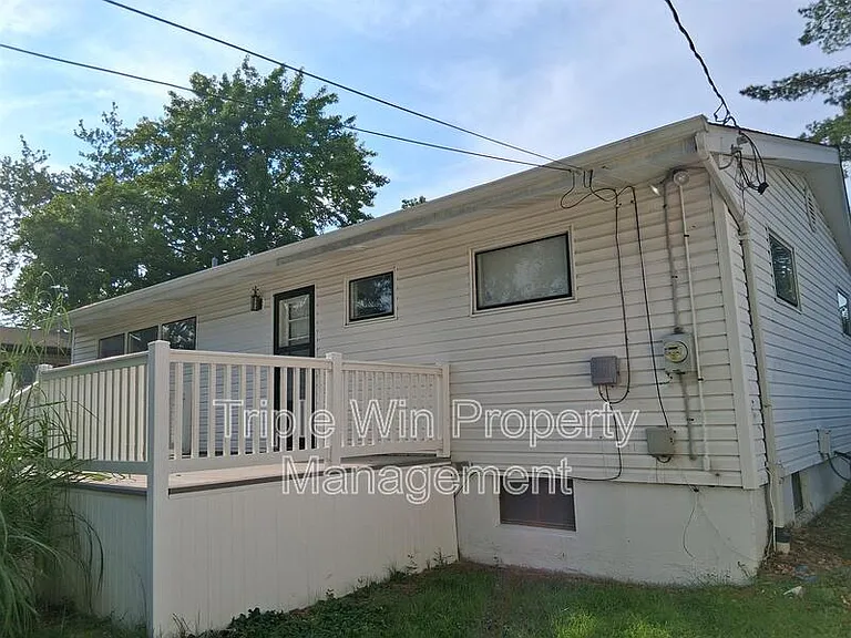 524 Acorn Dr — Photo 4