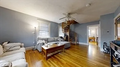 3 bed, 1678 sqft, $3,700 — Photo 2