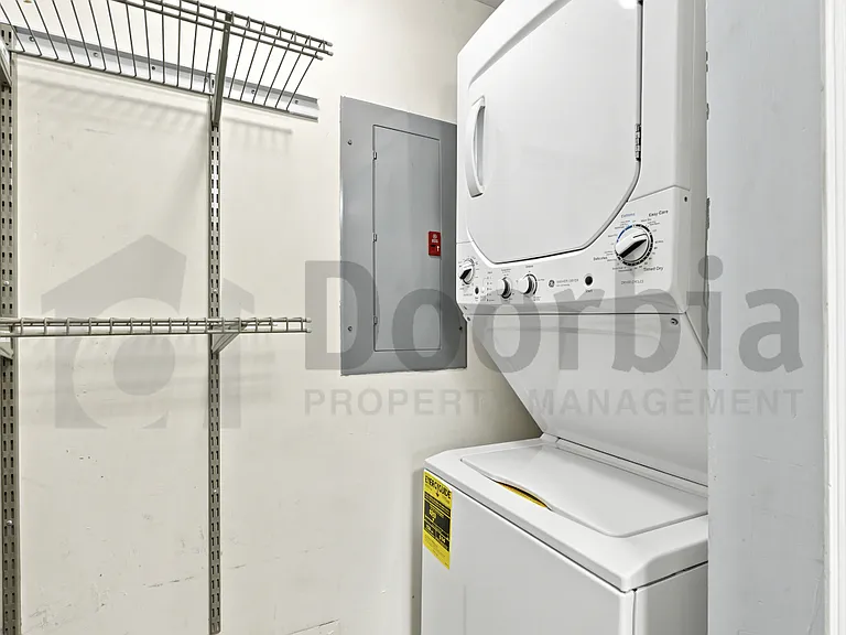2912 Saint Johns Ave #18 — Photo 9