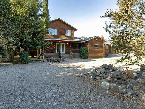4th image of 631 Mariposa Ave