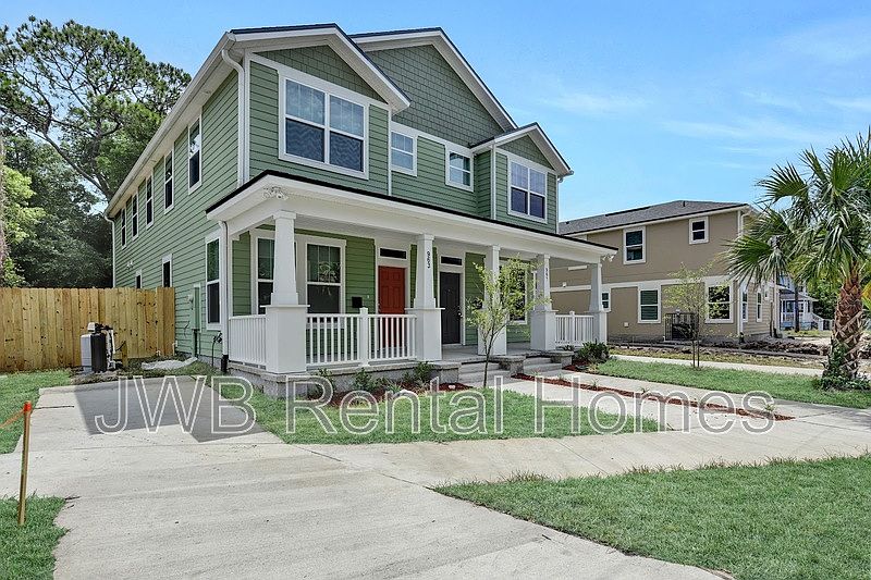 1st image of 963 Palmetto St