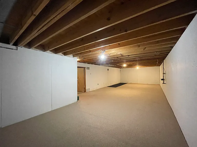 1960 Seven Pines Dr — Photo 34