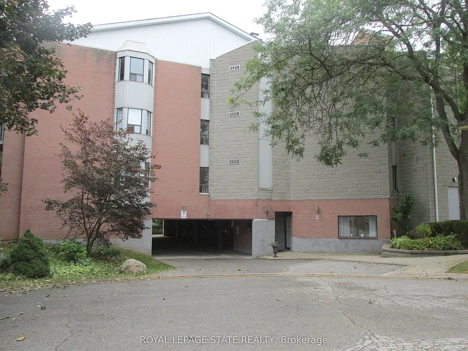 5 Niagara St #203