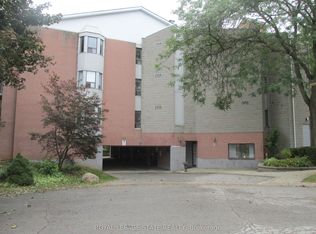 5 Niagara St #203, Grimsby, ON L3M 5A3