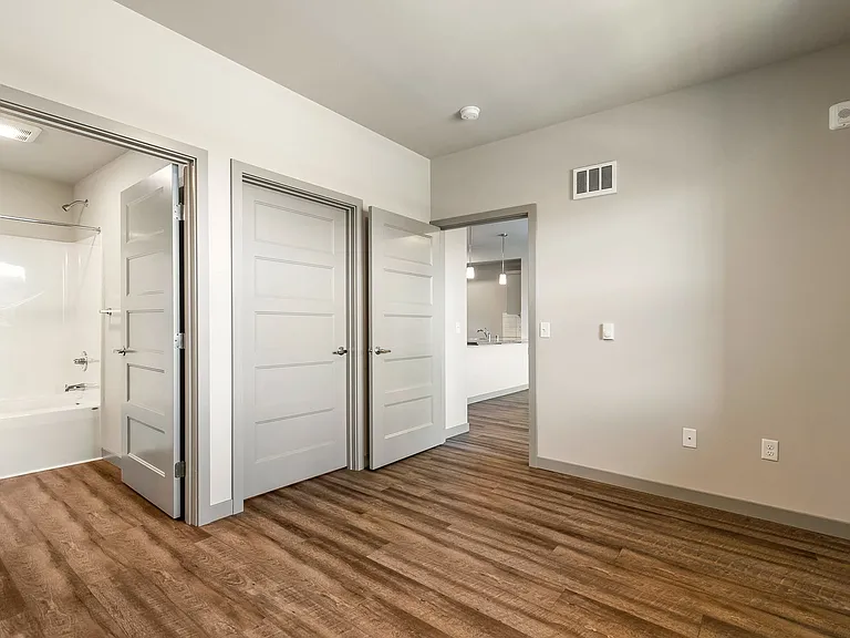 221 Prince Ave — Photo 30