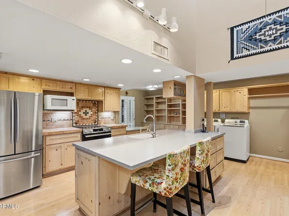 7352 N 7TH Place, Phoenix, AZ 85020