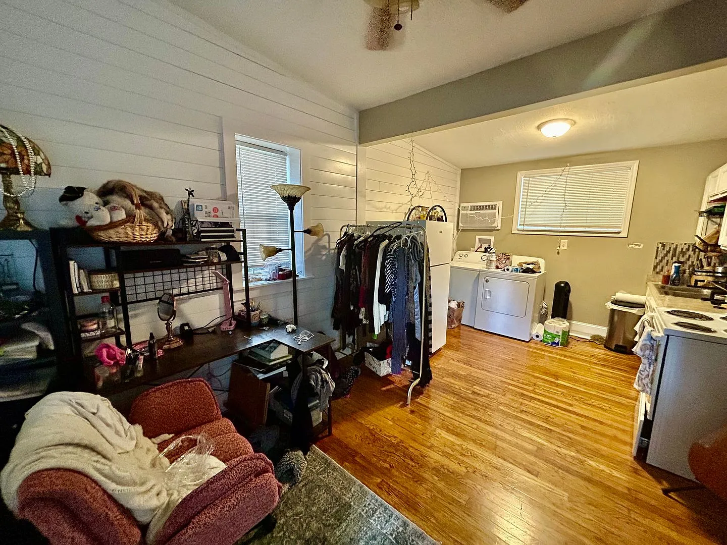 Studio Available for Pre-leasing! — Photo 2