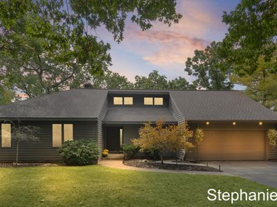 8823 Vergennes St SE, Ada, MI, 49301