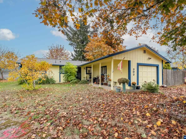 303 Trillium Pl, Lebanon, OR 97355