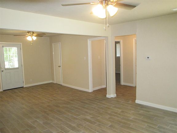4th image of 7704 Collett Dr
