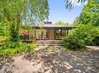 5 Laurel Ridge Dr, Belchertown, MA 01007