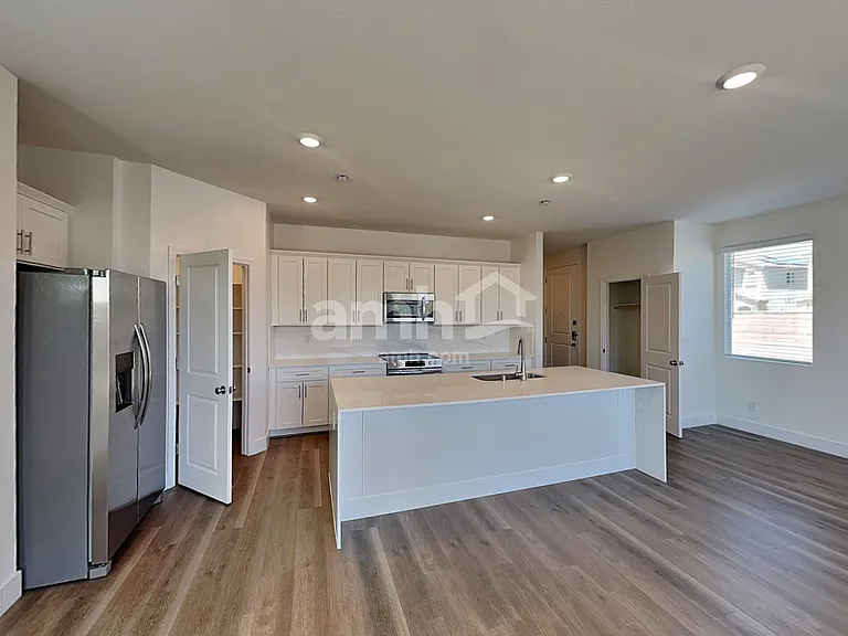 7781 Roaring Fork Ct — Photo 3