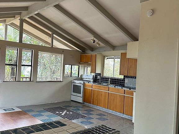 5th image of 92-8913 Leilani Pkwy