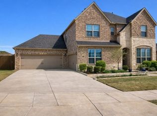 570 McKenna Dr, Fate, TX 75087