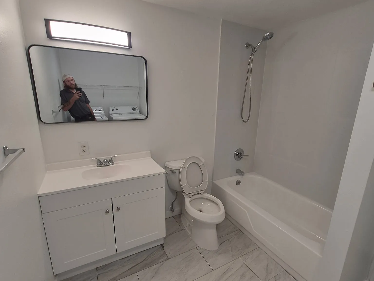 2622 NE Lombard St — Photo 3