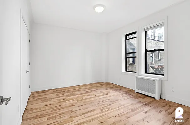 Rented by REZI | media 45