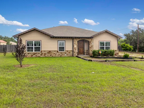 480 Indian Wells Drive, Bertram, TX 78605