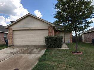 1444 Castle Ridge Rd, Fort Worth, TX 76140