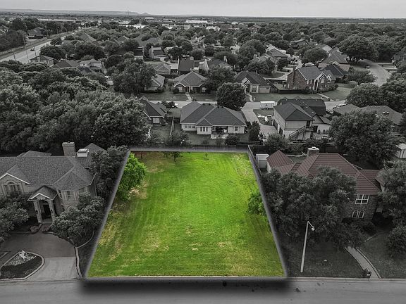 3rd image of 100 Glen Abbey St