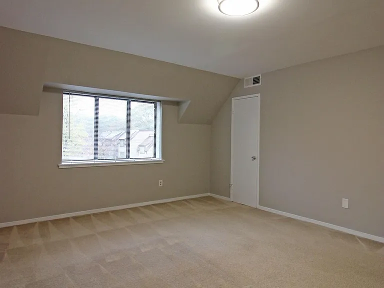 1662 Parkcrest Cir #400 — Photo 16