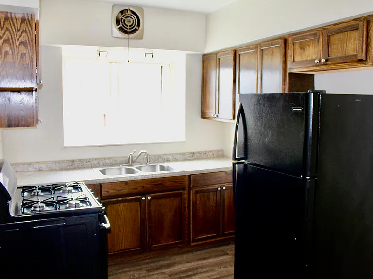 3500 Elm St #1 — Photo 9