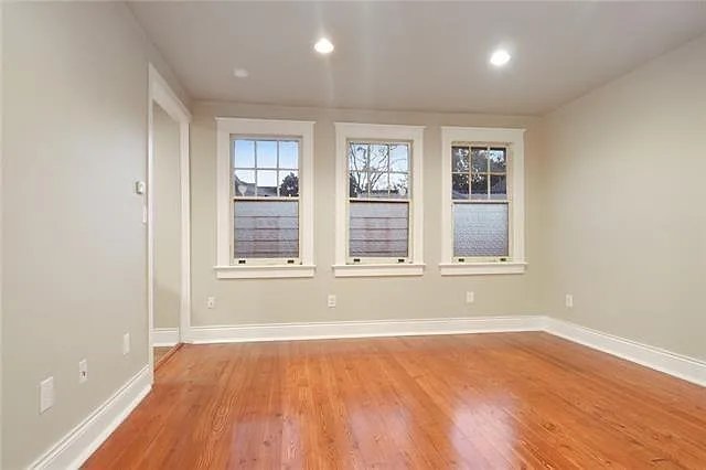 2738 Calhoun St — Photo 18