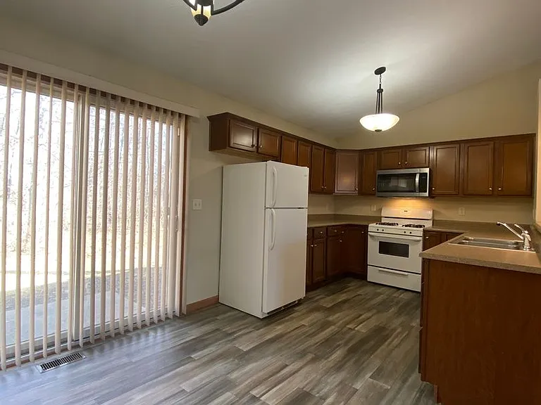 30185 Holben Woods Ln — Photo 18