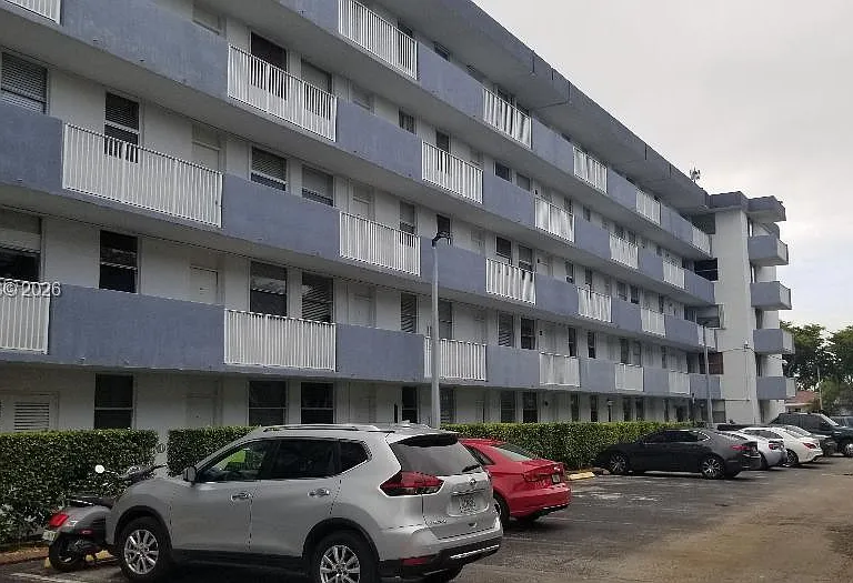 1801 S Treasure Dr #302 — Photo 28