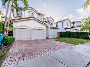 8325 NW 115th Ct, Doral, FL 33178