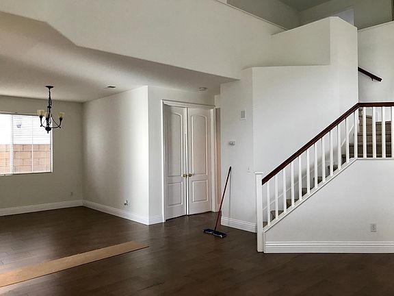 3rd image of 16597 Colonial Dr