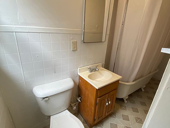 5th image of 7 Myrtle St APT 7