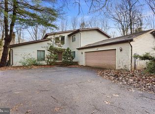 1020 Cherry Orchard Rd, Dover, PA 17315