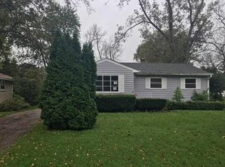 7657 N Edgeworth Dr, Milwaukee, WI 53223
