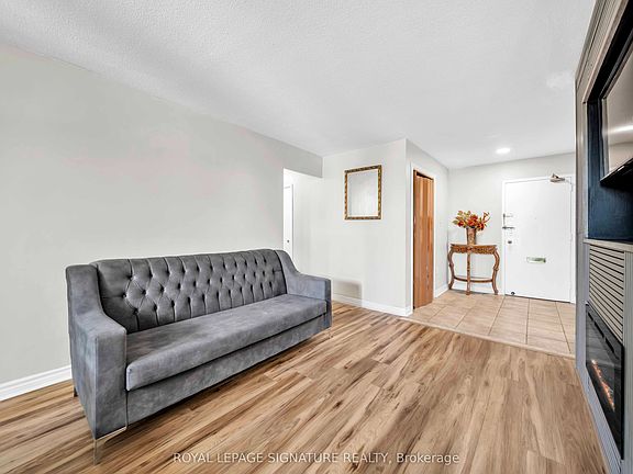 4th image of 5 Frith Rd #402